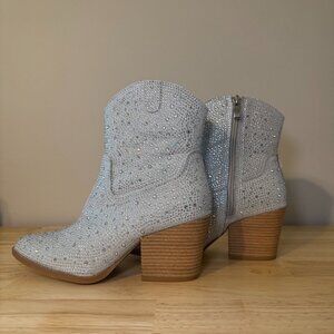 SHEIN Rhinestone Chunky Heeled Western Boots Silver Women's Sz 6 (S101)‎